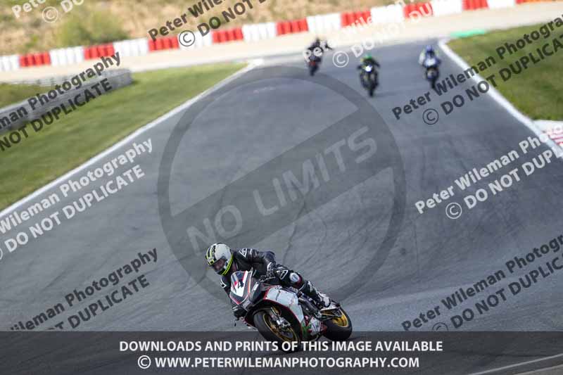 cadwell no limits trackday;cadwell park;cadwell park photographs;cadwell trackday photographs;enduro digital images;event digital images;eventdigitalimages;navarra;no limits trackdays;peter wileman photography;racing digital images;trackday digital images;trackday photos